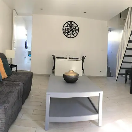 Ferienwohnung Duplex Bellifontain Au Coeur De Fontainebleau Exterior foto